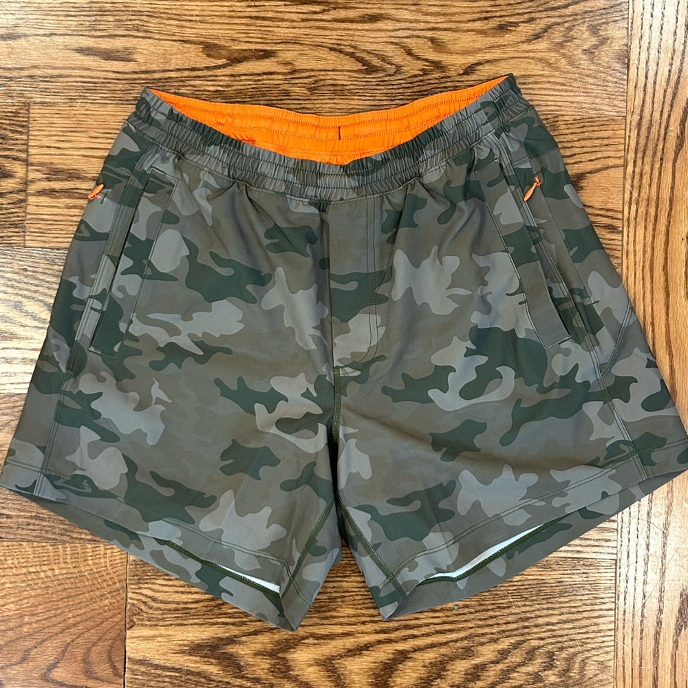 Birddogs Deer Hunter Orange and Green Camouflage Shorts. Size M, 6” inseam.
